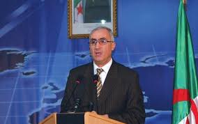 Photo of وفاة وزير الإتصال الأسبق عبد الرشيد بوكزازة