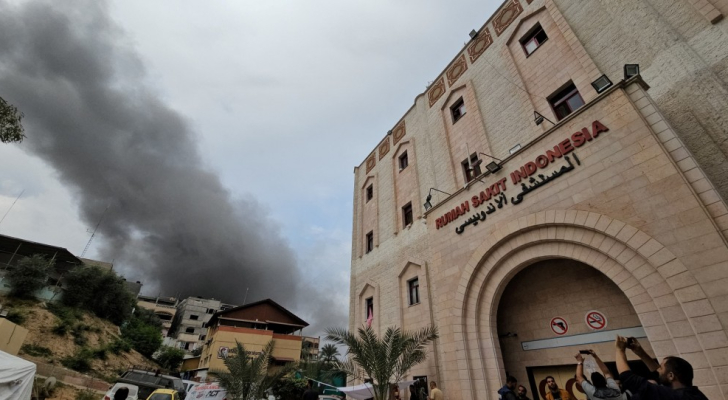 إستشهاد 12 فلسطينياً وإصابة العشرات في قصف صهيوني للمستشفى الإندونيسي شمال غزة