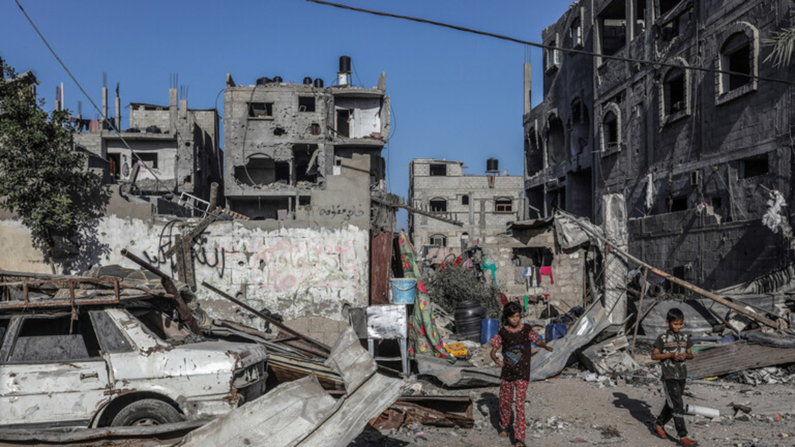 إستشهاد 45 فلسطينياً و إصابة نحو مئة آخرين في قصف صهيوني استهدف مخيم المغازي وسط غزة