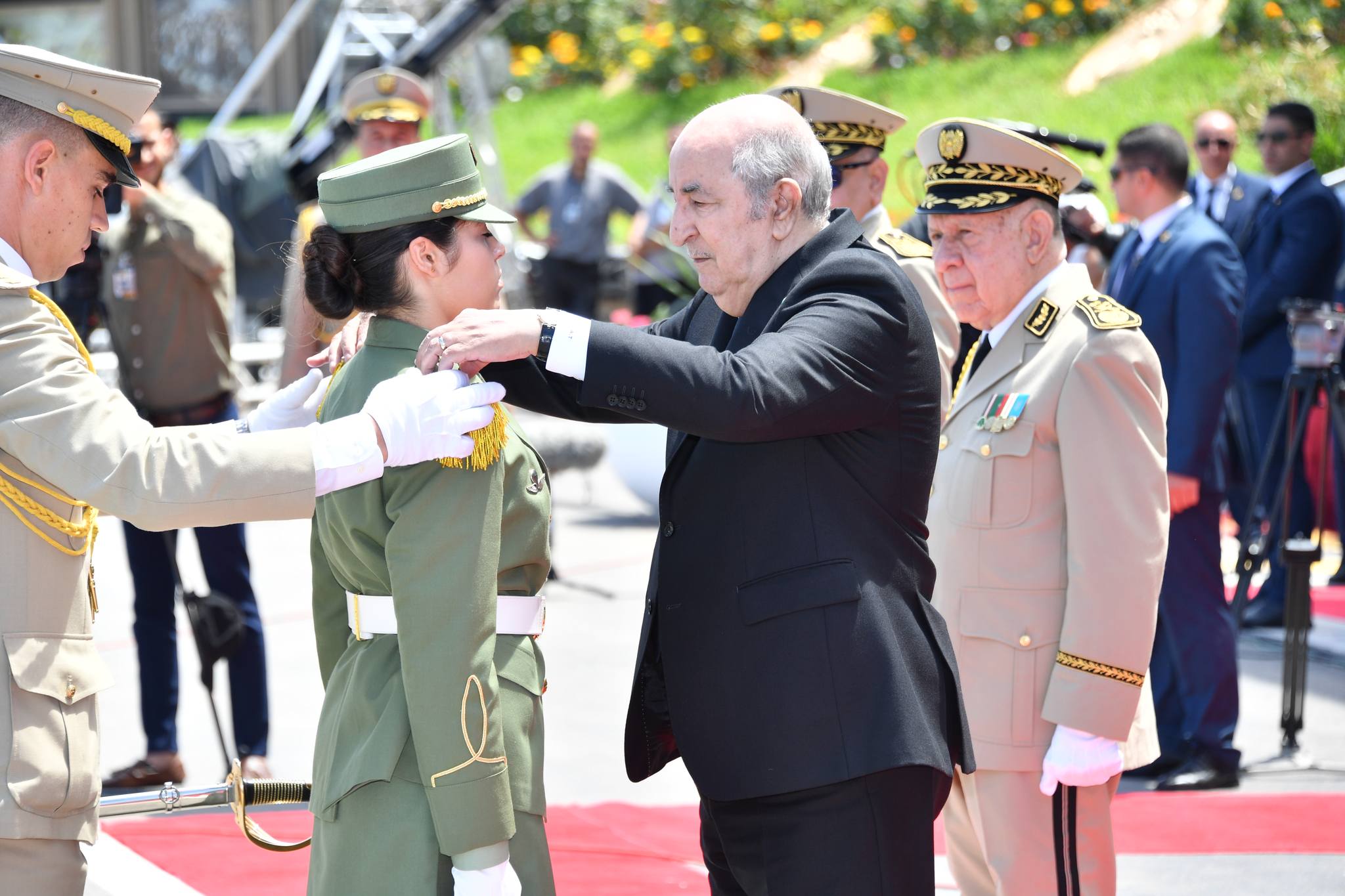 تخرج أول دفعة للعنصر النسوي لفائدة القوات البرية من الأكاديمية العسكرية لشرشال