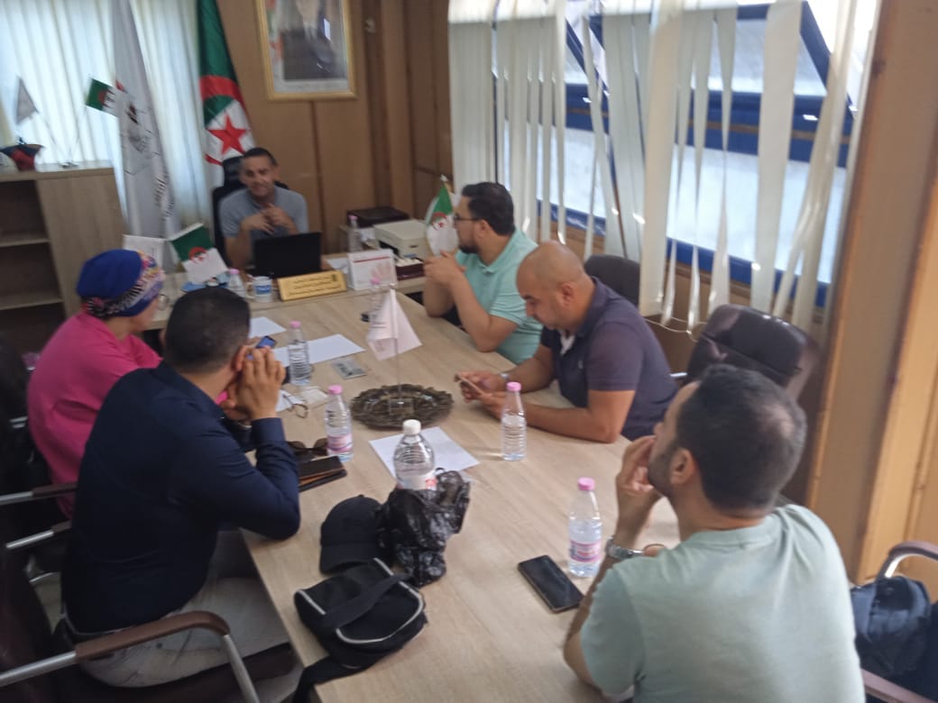 المنظمة الوطنية للصحافيين الجزائريين تدعو لتطهير قطاع الإعلام من الدخلاء