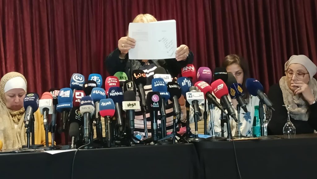 المحامية فاطمة بن براهم كمال داوود خَدَع الجزائر وفرنسا ودار النشر