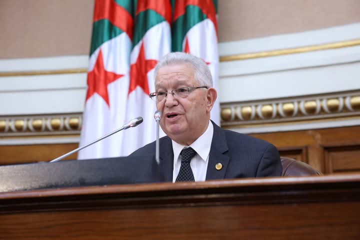 عزوز ناصري يهنئ الجيش الوطني الشعبي في اليوم الوطني للجيش