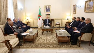 عزوز ناصري يعقد جلسة تشاورية مع رؤساء المجموعات البرلمانية الممثلة بمجلس الأمة