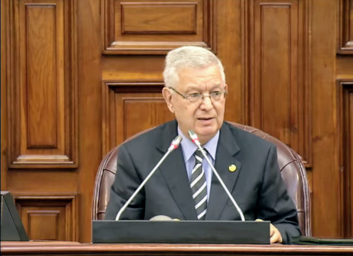 عزوز ناصري خلال كلمة اختتام الدورة البرلمانية بمجلس الأمة 2025