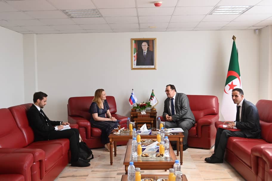 وزير الاتصال يستقبل سفيرة جمهورية سلوفينيا بالجزائر