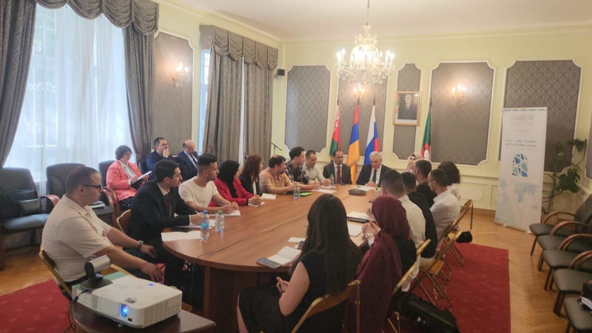 سفيان شايب ومصطفى حيداوي ينظمان لقاءً افتراضيا لفائدة الجالية الوطنية بالخارج