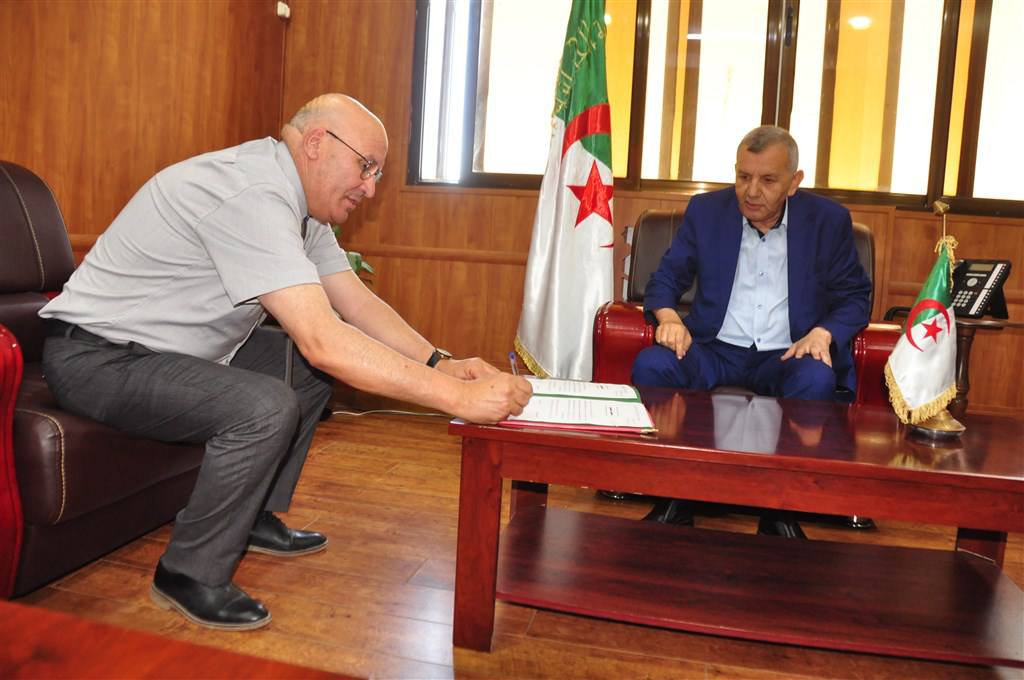 ولاة الجمهورية يشرفون على مراسم تنصيب رؤساء الدوائر المعنيين في إطار الحركة الأخيرة