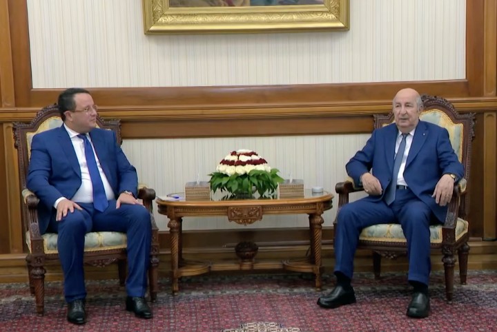 رئيس الجمهورية عبد المجيد تبون خلال استقباله منذر بودن، الأمين العام للتجمع الوطني الديمقراطي