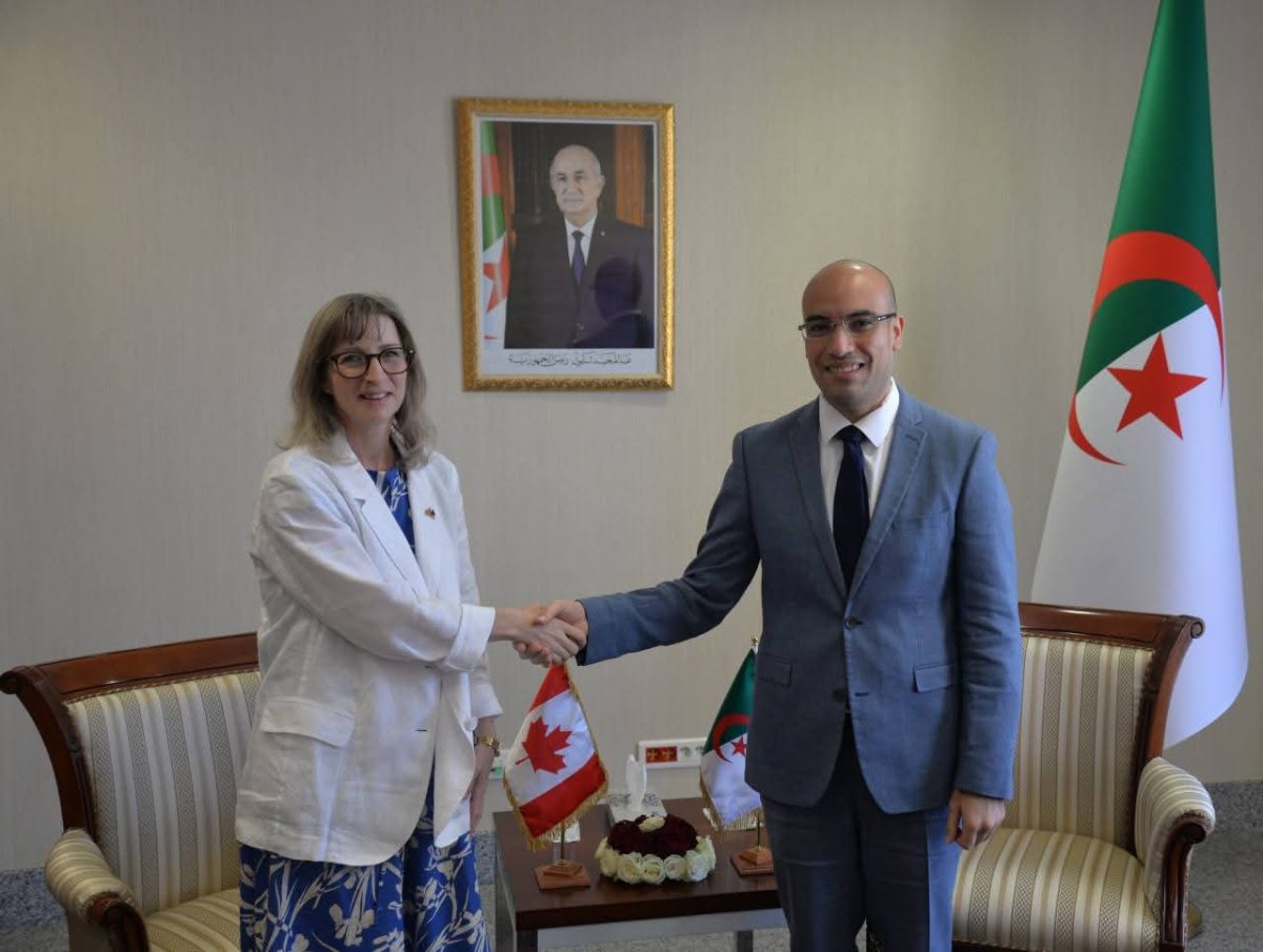 لقاء كاتب الدولة سفيان شايب مع سفيرة كندا بالجزائر روبن لين ويتلوفر لبحث التعاون حول الجالية الجزائرية