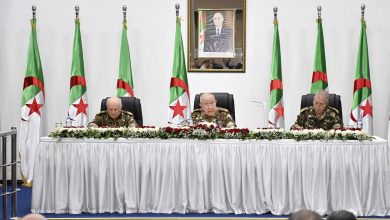 الفريق أول السعيد شنقريحة خلال زيارته إلى القاعدة المركزية للإمداد بالناحية العسكرية الأولى.