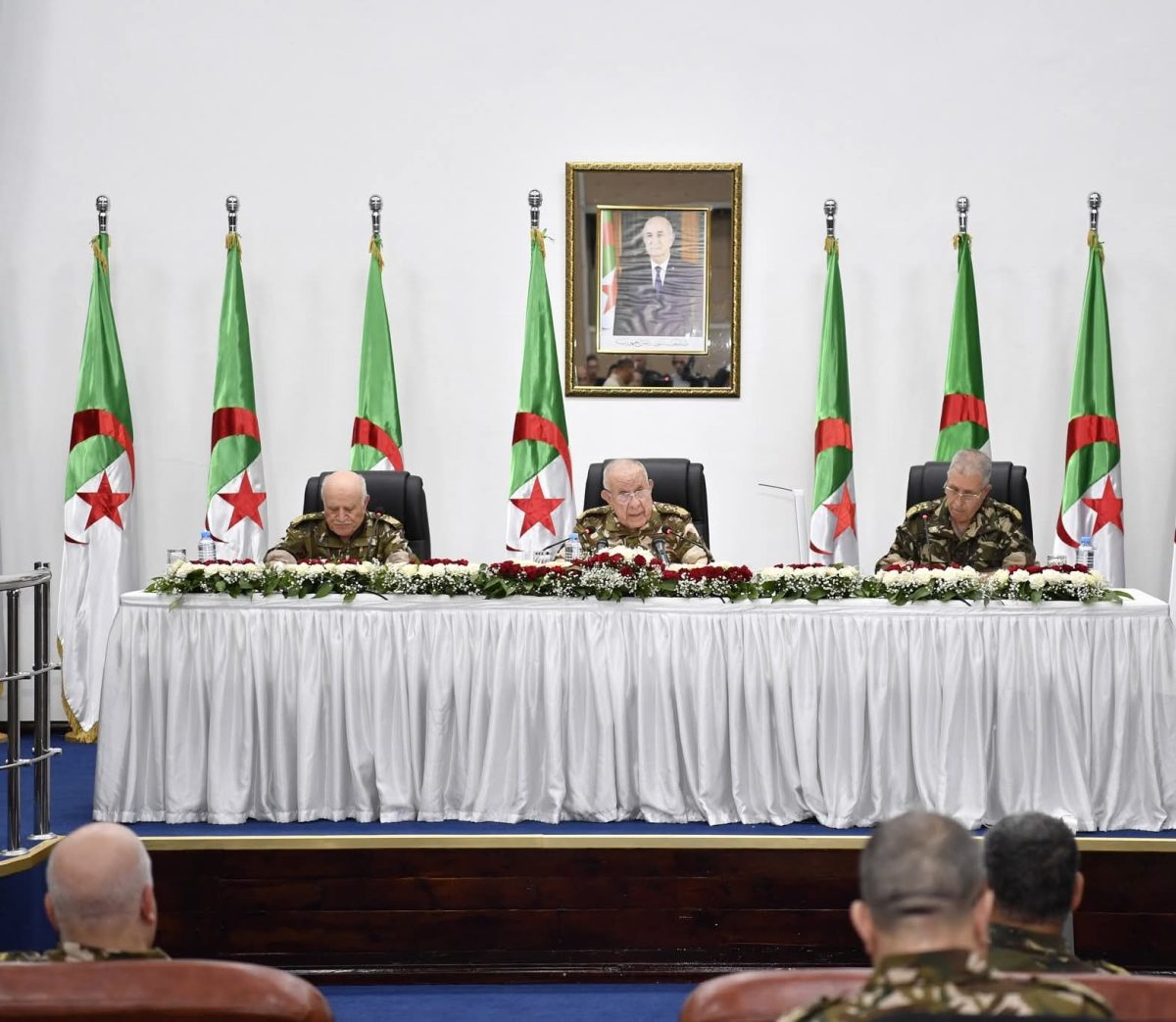 الفريق أول السعيد شنقريحة خلال زيارته إلى القاعدة المركزية للإمداد بالناحية العسكرية الأولى.