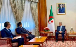 نذير العرباوي يستقبل سفيري مصر وباكستان بقصر الحكومة 