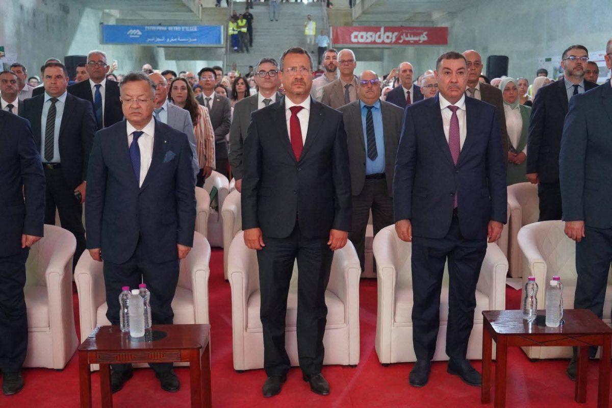 وزير الأشغال العمومية لخضر رخروخ يُطلق أشغال توسعة مترو الجزائر بحضور وزيري النقل والتعليم العالي