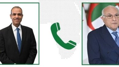 وزير الخارجية أحمد عطاف يتلقى اتصالاً من نظيره المصري بدر عبد العاطي لتقديم التعازي في حادث الحراش