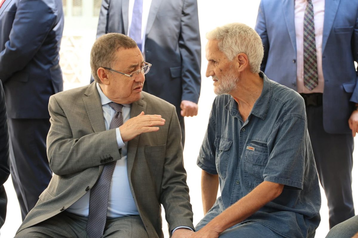 وزير الداخلية إبراهيم مراد يقدم التعازي لعائلات ضحايا حادث سقوط حافلة في وادي الحراش