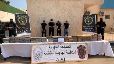 عناصر الأمن الوطني خلال عملية نوعية لتفكيك شبكة دولية وحجز أكثر من 115 كلغ من الكوكايين بوهران