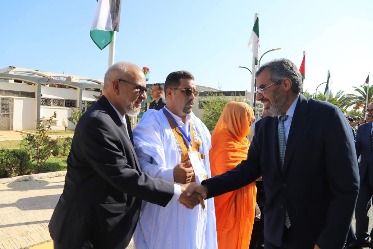 الوزير الأول الصحراوي بشرايا بيون خلال افتتاح الجامعة الصيفية ببومرداس