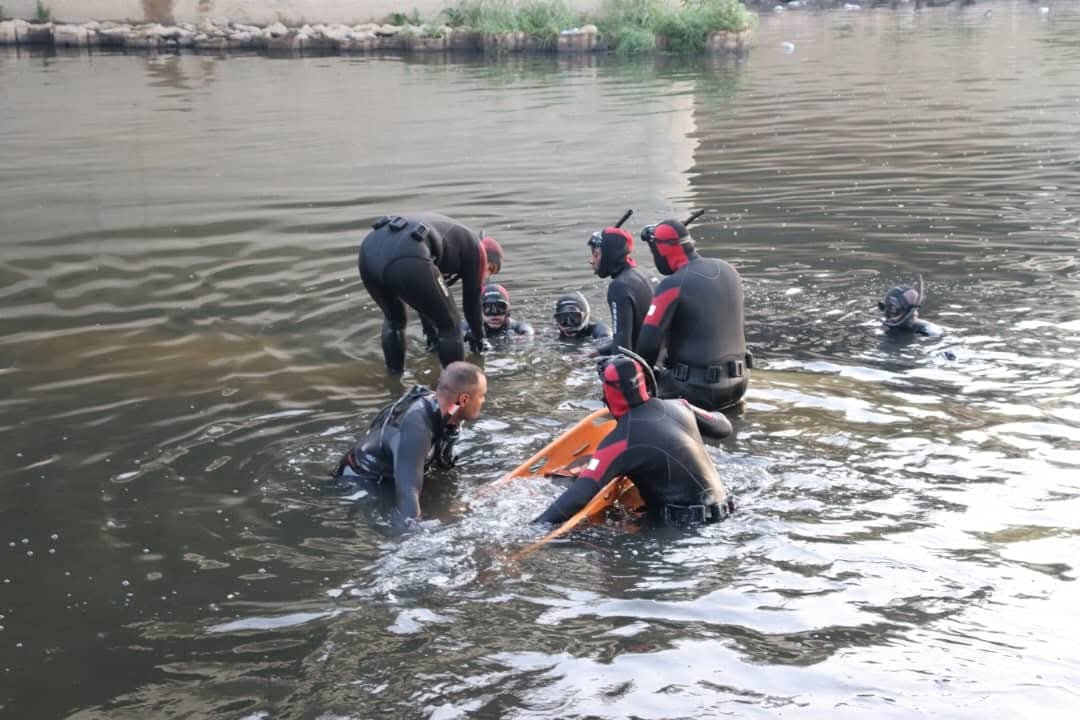 تدخل الحماية المدنية بعد حادث سقوط حافلة من جسر بالحراش بحضور وزير الداخلية ووالي الجزائر