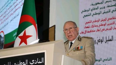 الفريق أول السعيد شنقريحة خلال إشراف رئيس الجمهورية عبد المجيد تبون على مراسم الاحتفال بالذكرى الرابعة لليوم الوطني للجيش الوطني الشعبي في النادي الوطني للجيش ببني مسوس