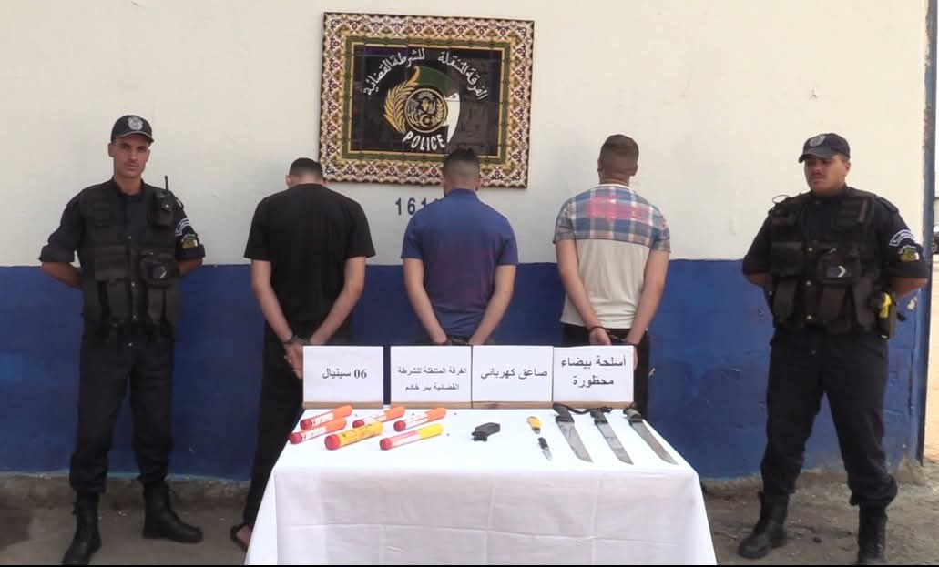 عناصر من أمن العاصمة يوقفون عصابة أحياء في السحاولة ويضبطون أسلحة بيضاء