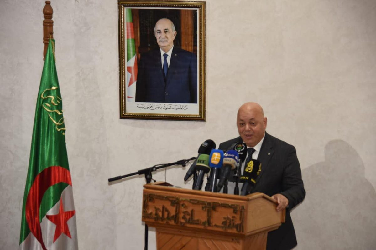 الوزير العيد ربيقة خلال مراسم الذكرى 67 للعمليات الفدائية