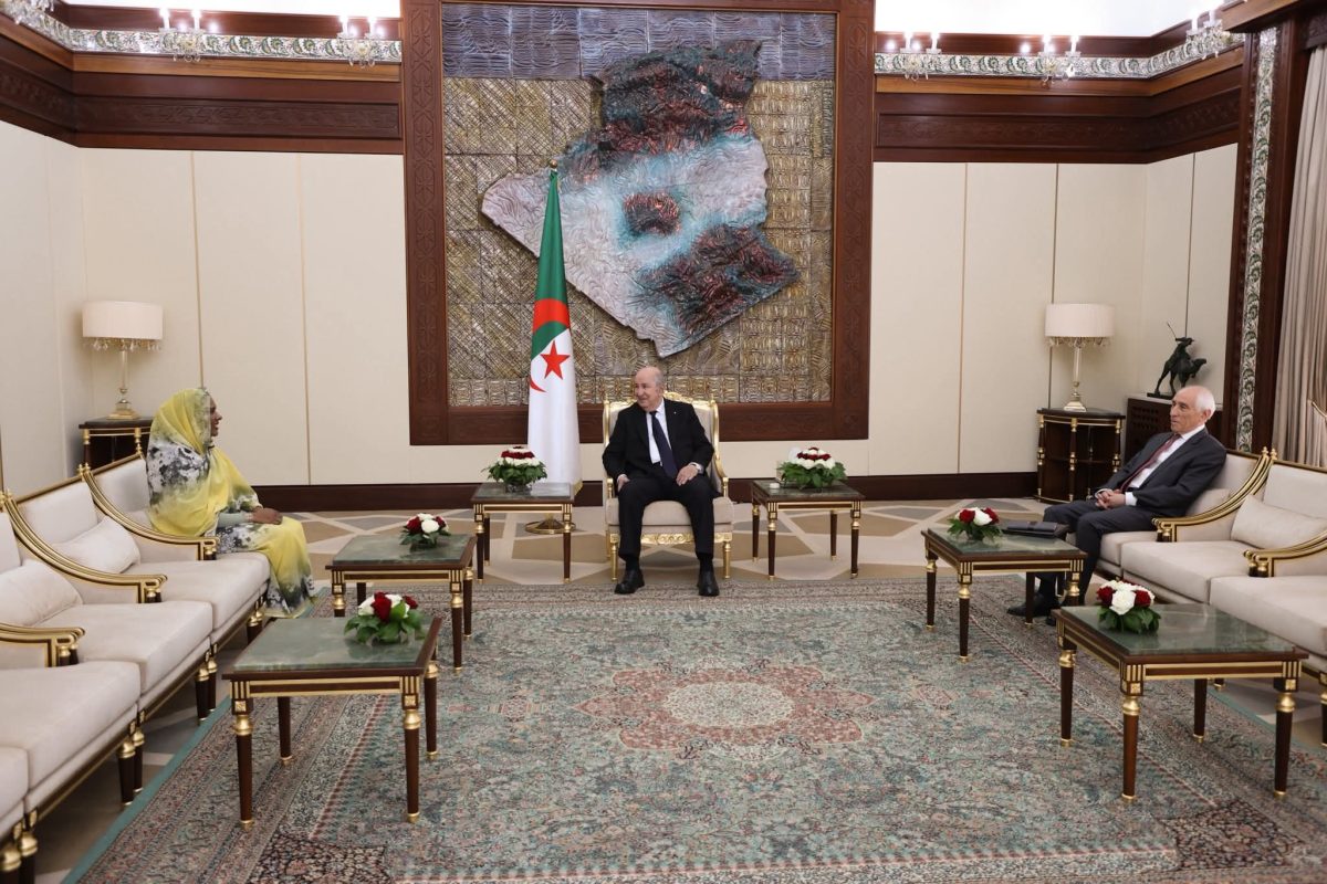 رئيس الجمهورية عبد المجيد تبون يستقبل سفيرة السودان نادية محمد خير في قصر المرادية