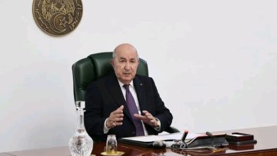 الرئيس عبد المجيد تبون خلال اجتماع مخصص لضبط السوق الوطنية