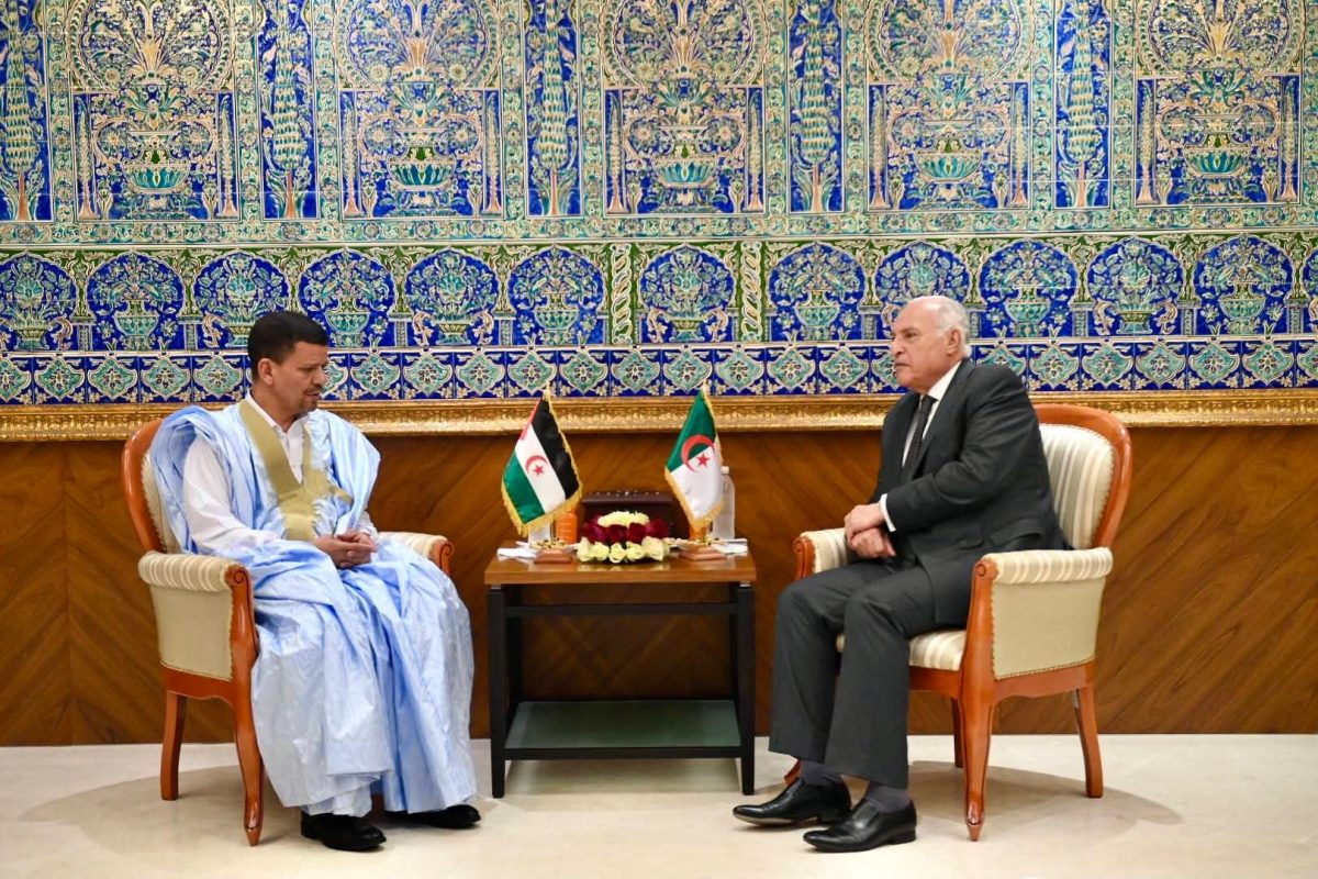 وزير الخارجية أحمد عطاف يستقبل نظيره الصحراوي محمد يسلم بيسط في مقر وزارة الخارجية الجزائرية