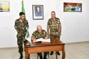 الفريق مصطفى سماعلي خلال تدشين مركز الراحة العائلي للجيش الوطني الشعبي بزموري