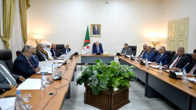 اجتماع مكتب مجلس الأمة برئاسة عزوز ناصري لمناقشة تأجيل افتتاح الدورة البرلمانية