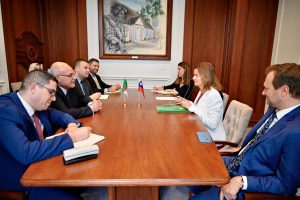 وزير الخارجية أحمد عطاف خلال لقاءاته الثنائية في نيويورك