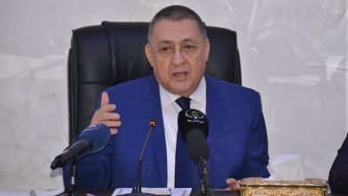 وزير الداخلية إبراهيم مراد خلال اجتماع تنسيقي مع ولاة الجمهورية