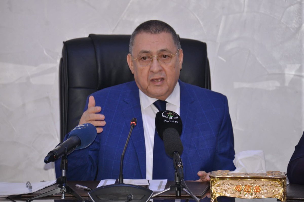 وزير الداخلية إبراهيم مراد خلال اجتماع تنسيقي مع ولاة الجمهورية