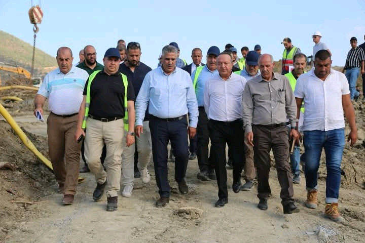 وزير السكن والعمران محمد طارق بلعريبي يتفقد أشغال مستشفى 500 سرير بتيزي وزو