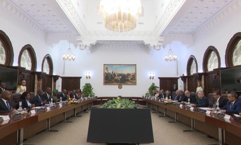 الرئيس تبون يترأس محادثات موسعة مع رئيس موزمبيق دانيال شابو بمشاركة وفدي البلدين