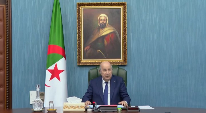 رئيس الجمهورية عبد المجيد تبون القائد الأعلى للقوات المسلحة ووزير الدفاع الوطني يترأس اجتماعاً للمجلس الأعلى للأمن.