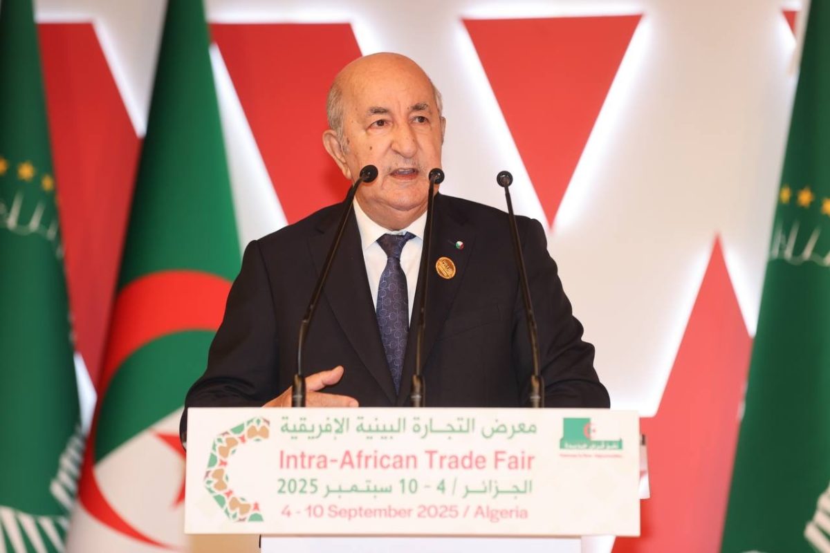 الرئيس عبد المجيد تبون خلال جلسة النقاش الإفريقية حول معرض التجارة البينية الإفريقية،