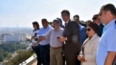 الوزير والي العاصمة محمد عبد النور رابحي يعاين مشاريع لعصرنة الجزائر العاصمة