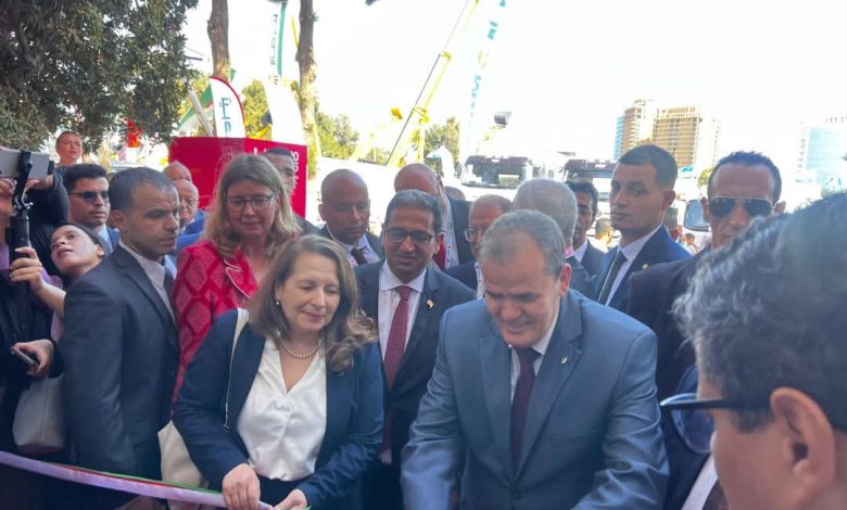 افتتاح صالون السيارات الإفريقي بقصر المعارض ضمن IATF 2025