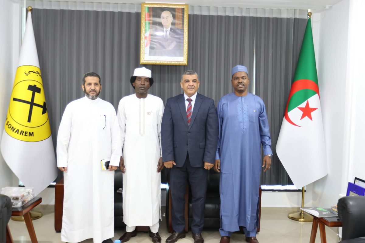 وفد تشادي رفيع المستوى يزور مجمع سونارم لتعزيز الشراكة في القطاع المنجمي