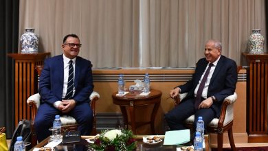 رشيد حشيشي الرئيس المدير العام لسوناطراك خلال معرض IATF 2025 بالجزائر