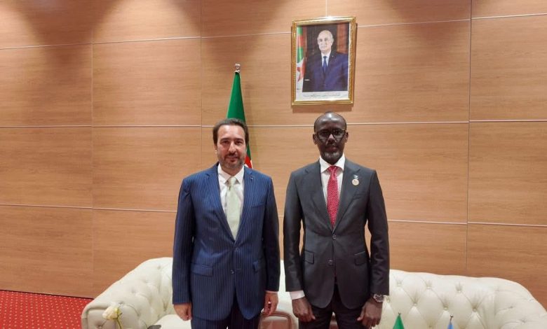 لقاء كمال مولى مع وزير التجارة والصناعة الصومالي على هامش IATF 2025