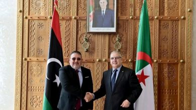 لقاء بين الأمين العام لوزارة الشؤون الخارجية الجزائرية ومبعوث حكومة الوحدة الوطنية الليبية