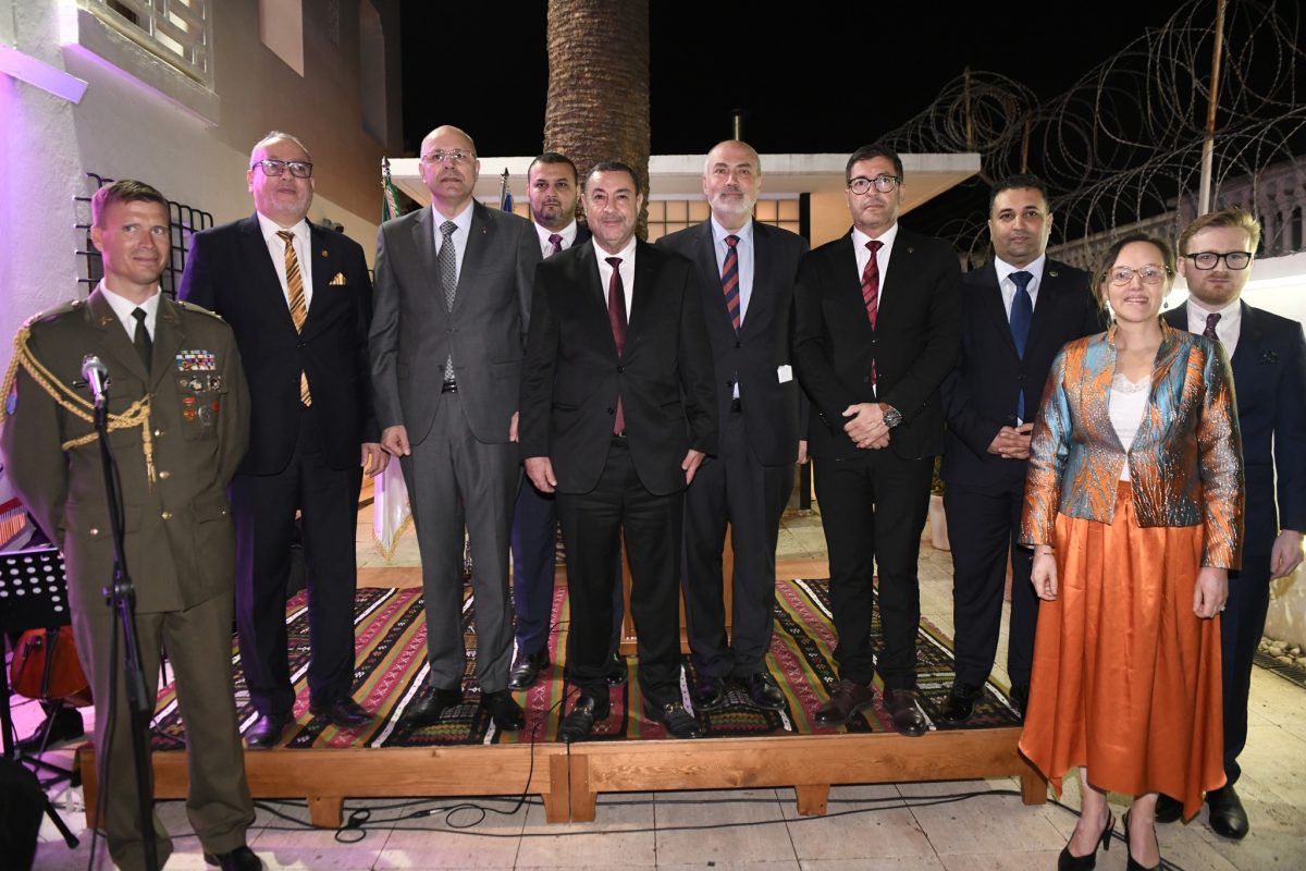 الجزائر تعزز علاقتها بالتشيك من خلال الحفل الوطني للجمهورية التشيكية