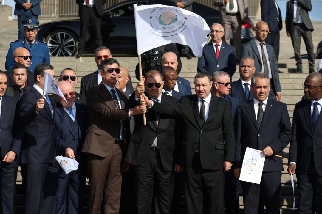 وزير الداخلية و الجماعات المحلية و النقل السعيد سعيود يشارك في فعاليات انطلاق القافلة الوطنية للتحسيس من مخاطر المخدرات و المؤثرات العقلية في الوسط المدرسي.