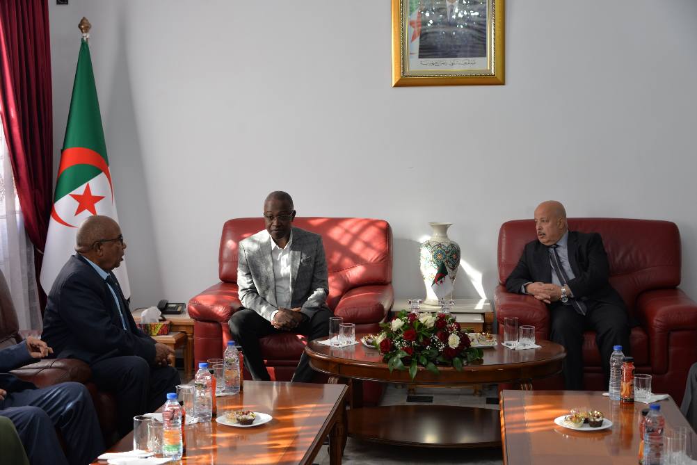 وزير الشباب يتفقد وضعية الهياكل والمنشآت التابعة لقطاعه بعين الدفلى