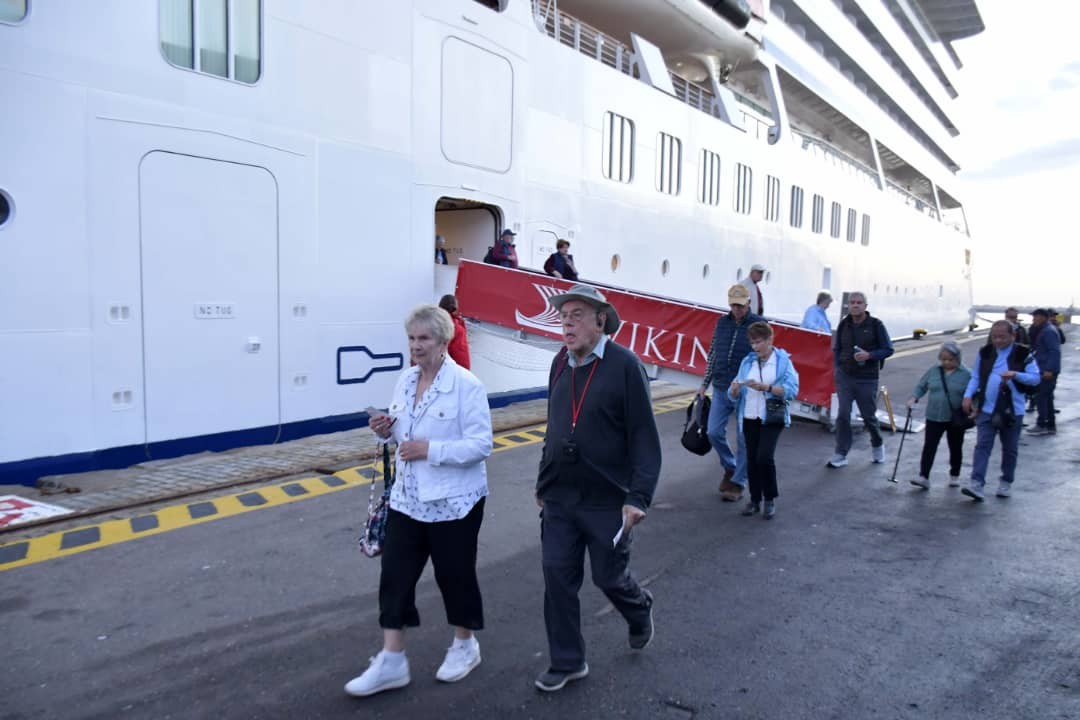 ميناء الجزائر يستقبل 900 سائح على متن الباخرة السياحية Ms Viking Neptune