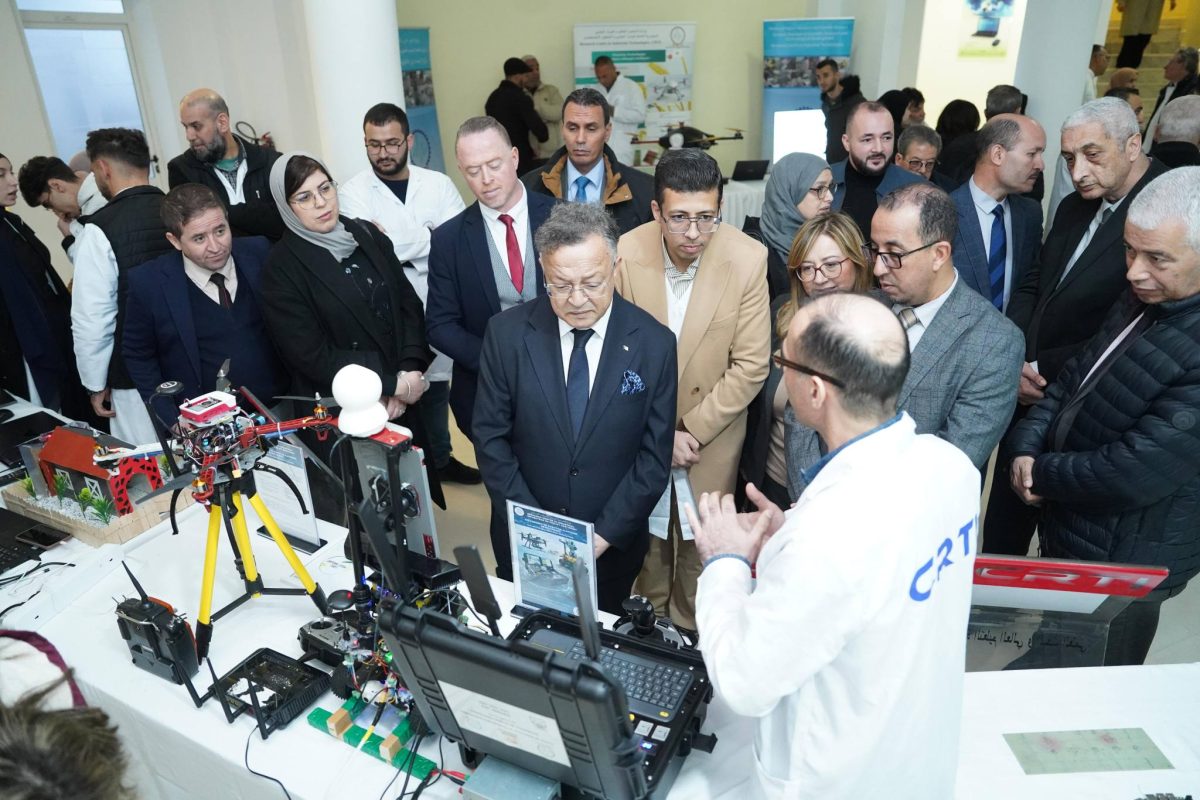 زيارة عمل وتفقد لمركز البحث للتكنولوجيات الصناعية بالشراقة
