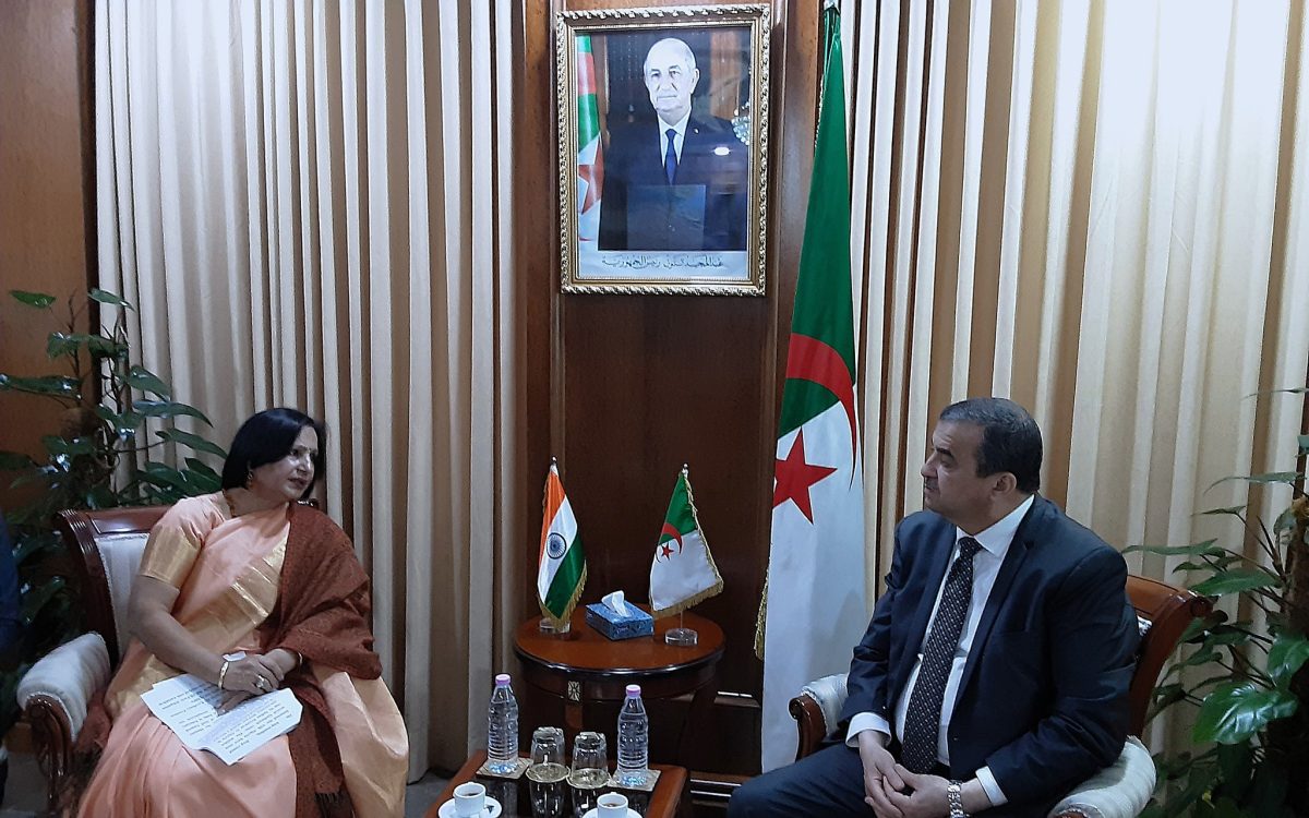 عرقاب يستقبل وكيلة وزارة الشؤون الخارجية لجمهورية الهند